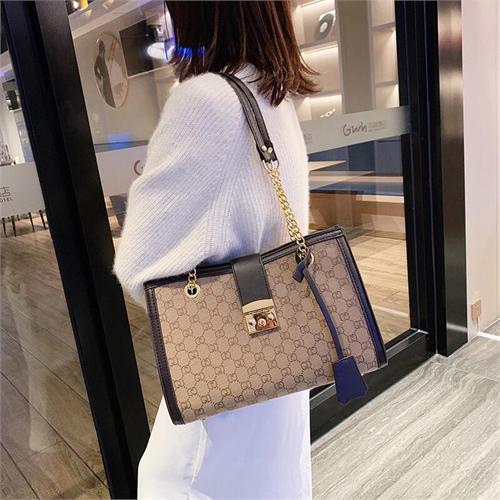 TÚI XÁCH MỚI VỀ BA 2005
