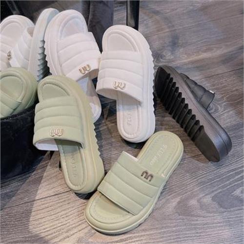 DÉP KHÓA CHỮ M NU 5588